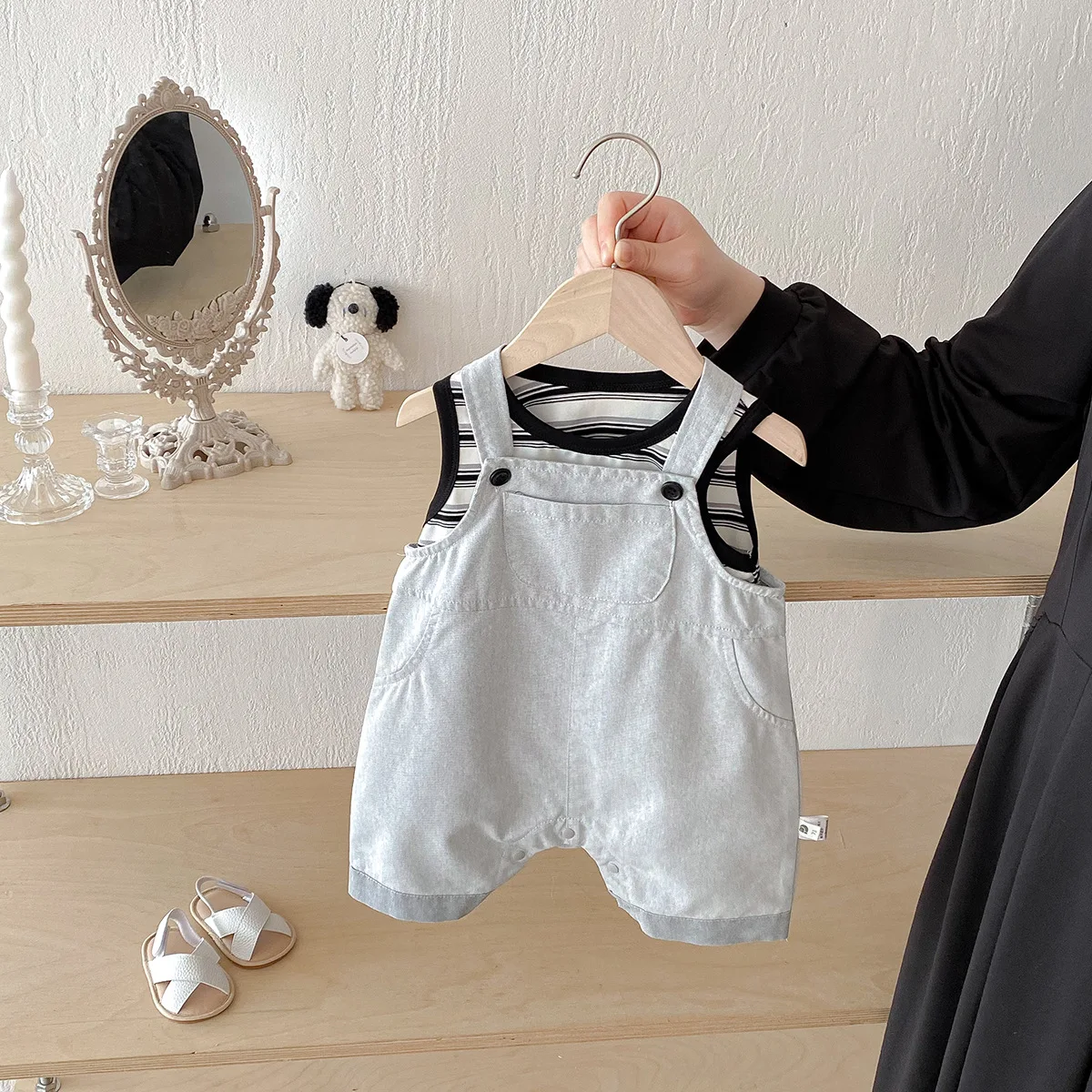 Ropa de bebé, ropa de verano para niños, monos, chalecos sin mangas, conjunto súper bonito de dos piezas, ropa bonita para niños de 1 año