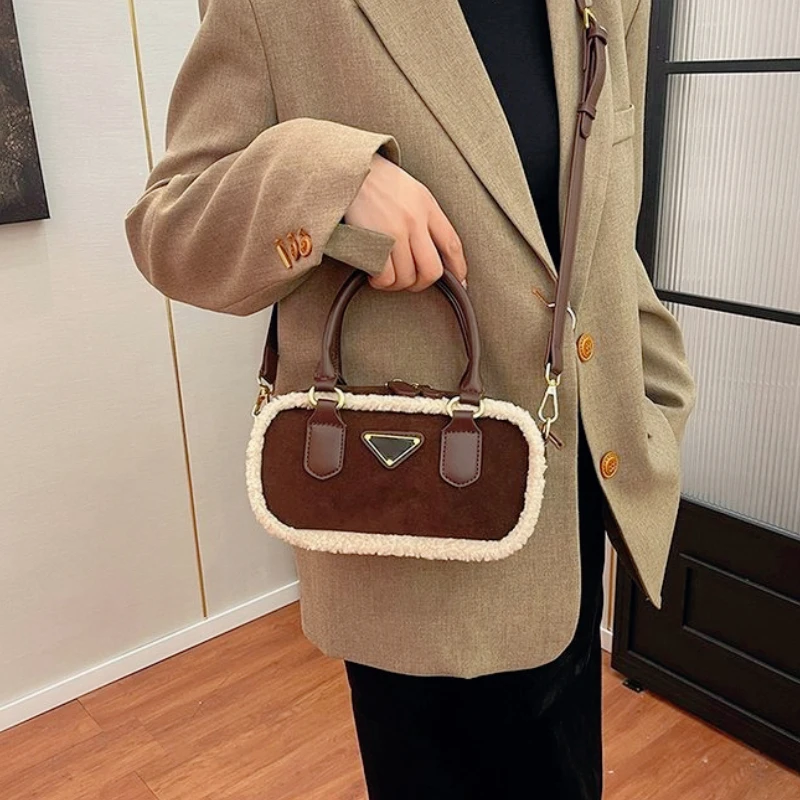 

Матовая замшевая плюшевая сумка, новинка 2025, ручная сумка для боулинга в стиле ретро, женская повседневная и универсальная сумка через плечо на одно плечо