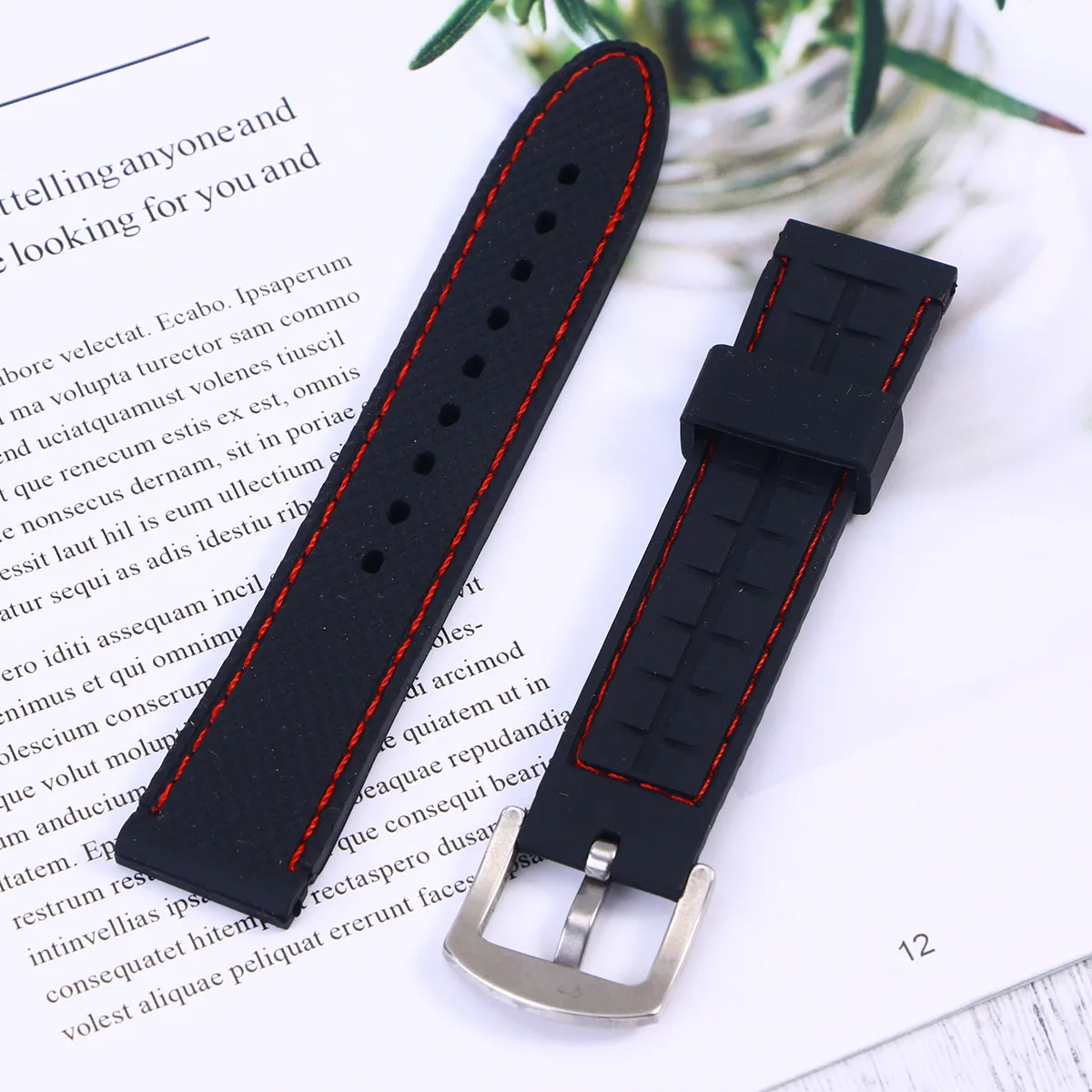 24Mm Ultra Soft Silicone Watch Strap Waterproof Quick Dry Seamless Design Comfortable Wear for Exercise Swimming Travel Black
