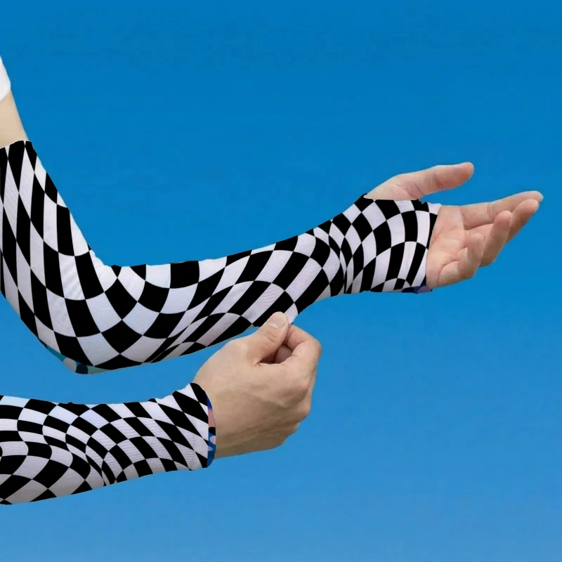 1Pair Unisex Ice Sleeve Arm Covers Black And White Checkered Psychedelic Pattern Visual Distortion Effect