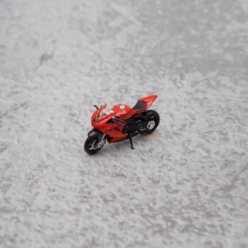 CM 1:64 Augusta F3 Rosso die cast alloy motorcycle model, a favorite gift for boys, desktop ornament, collection souvenir.