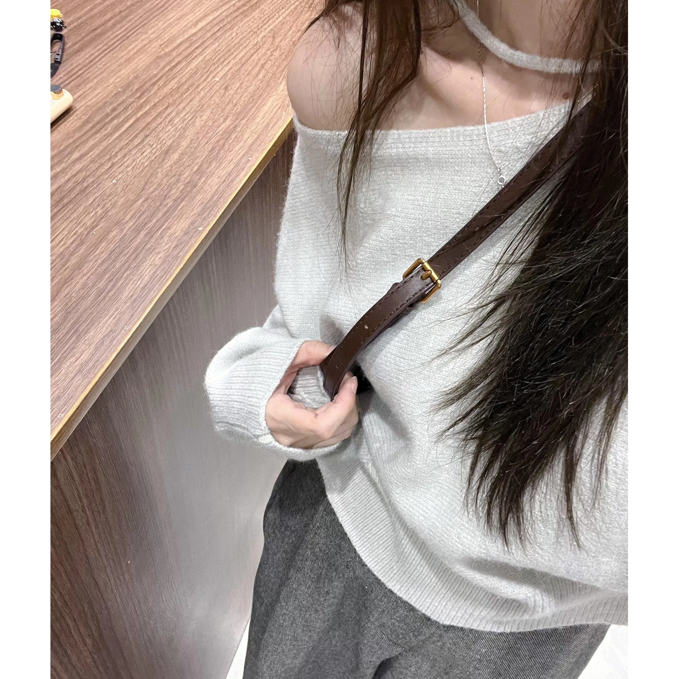 Loose oulder Knitted Sweater Women's Faion Casual Sle ey Loose Fit oulder Bared Knitted Top for Autumn Winter