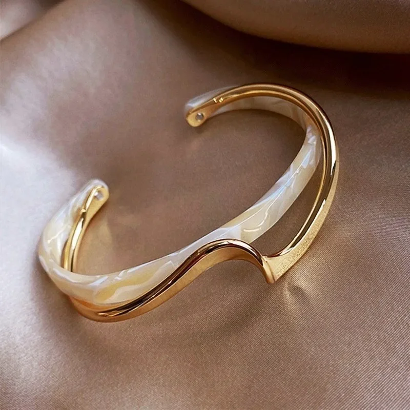 Korea Light Luxury White Shellfis Board Bracelet Bend Metallic Texture Bracelets Set for Women Fashion Jewelry Gifts Wholesale
