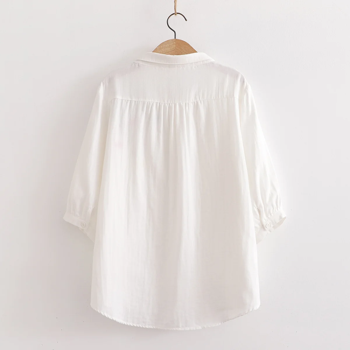 100% Cotton yarn elegant shirts for women summer three quarter sleeve leaves embroidery white shirts large size tops