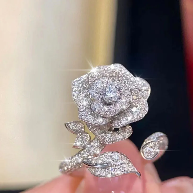 New Luxury Flower Shiny AAA Zircon Ring Female Adjustable Size Wedding Ball Jewelry Festival Gift G1716
