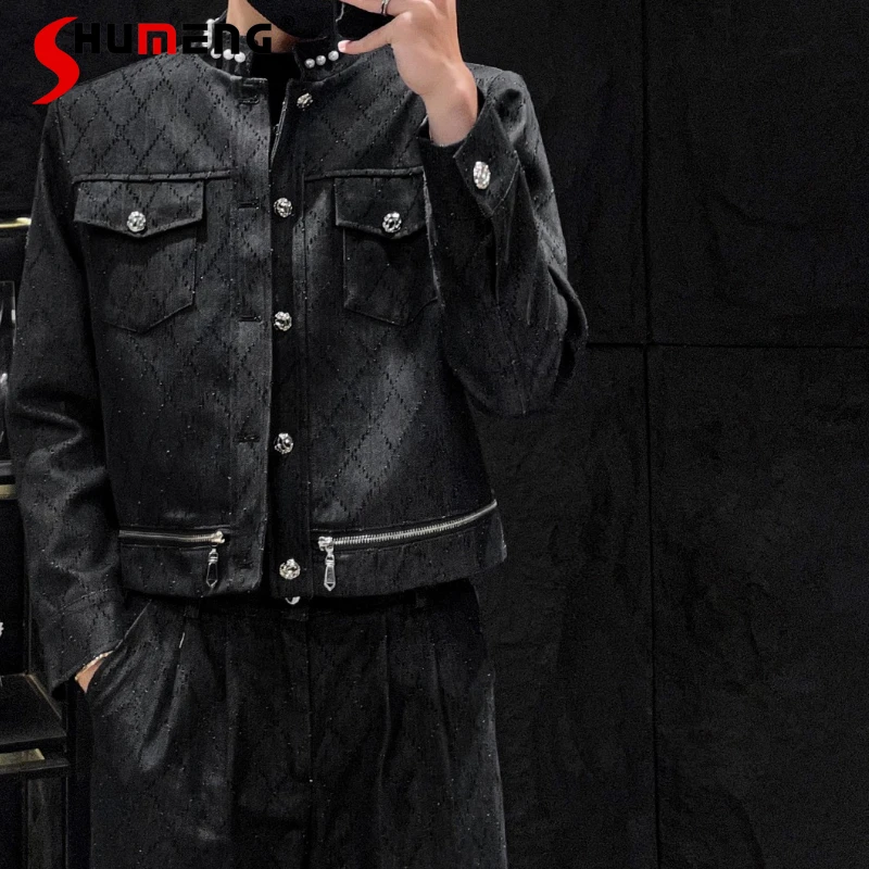 

2025 мужские осенние новые модные комплекты из двух предметов, мужские джинсовые маленькие модные куртки с ароматным жемчугом, комплекты брюк, стильные однотонные комплекты из 2 предметов