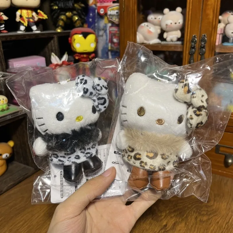 かわいいサンリオハローキティぬいぐるみかわいい日本のヒョウ柄ホットガールシリーズぬいぐるみバックパックペンダントアニメガールギフト