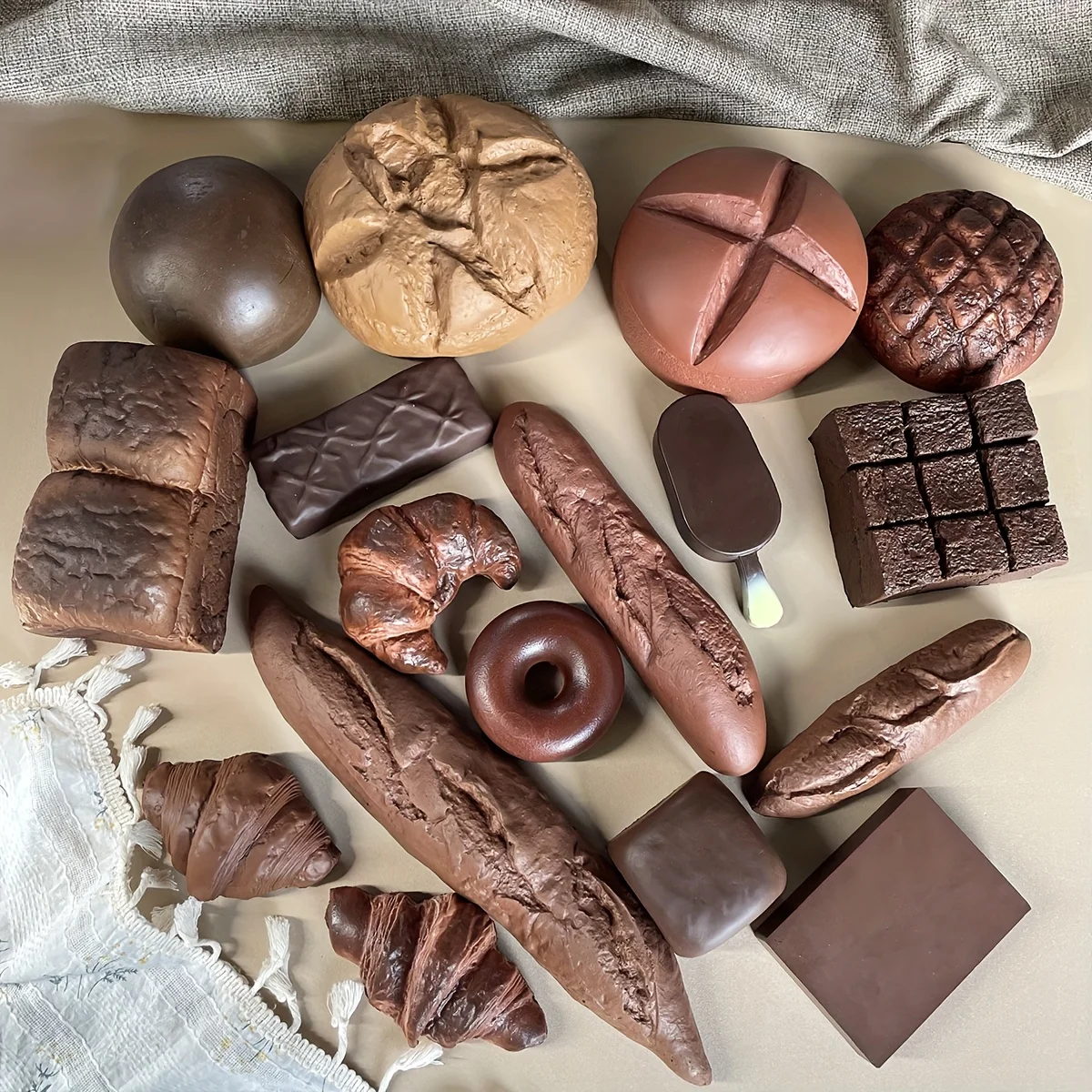 Schokoladenbrotmodell, Lebensmittelmodell-Display, Streichspielzeug, kann Stress abbauen, hat eine langsam steigende Funktion, dekorative Requisite – Detail 5