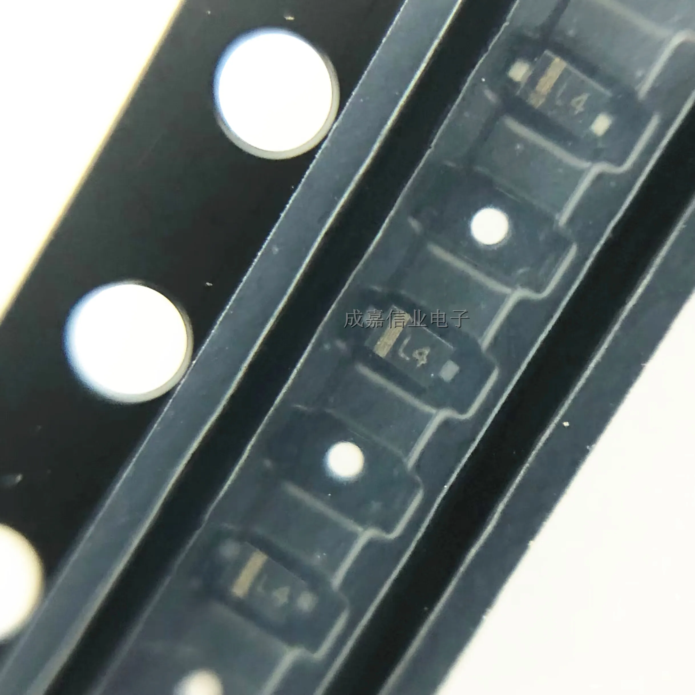 100pcs/Lot BAS521 SOD-523 MARKING;L4 Diodes - General Purpose, Power, Switching Operating Temperature:- 65 C-+ 150 C