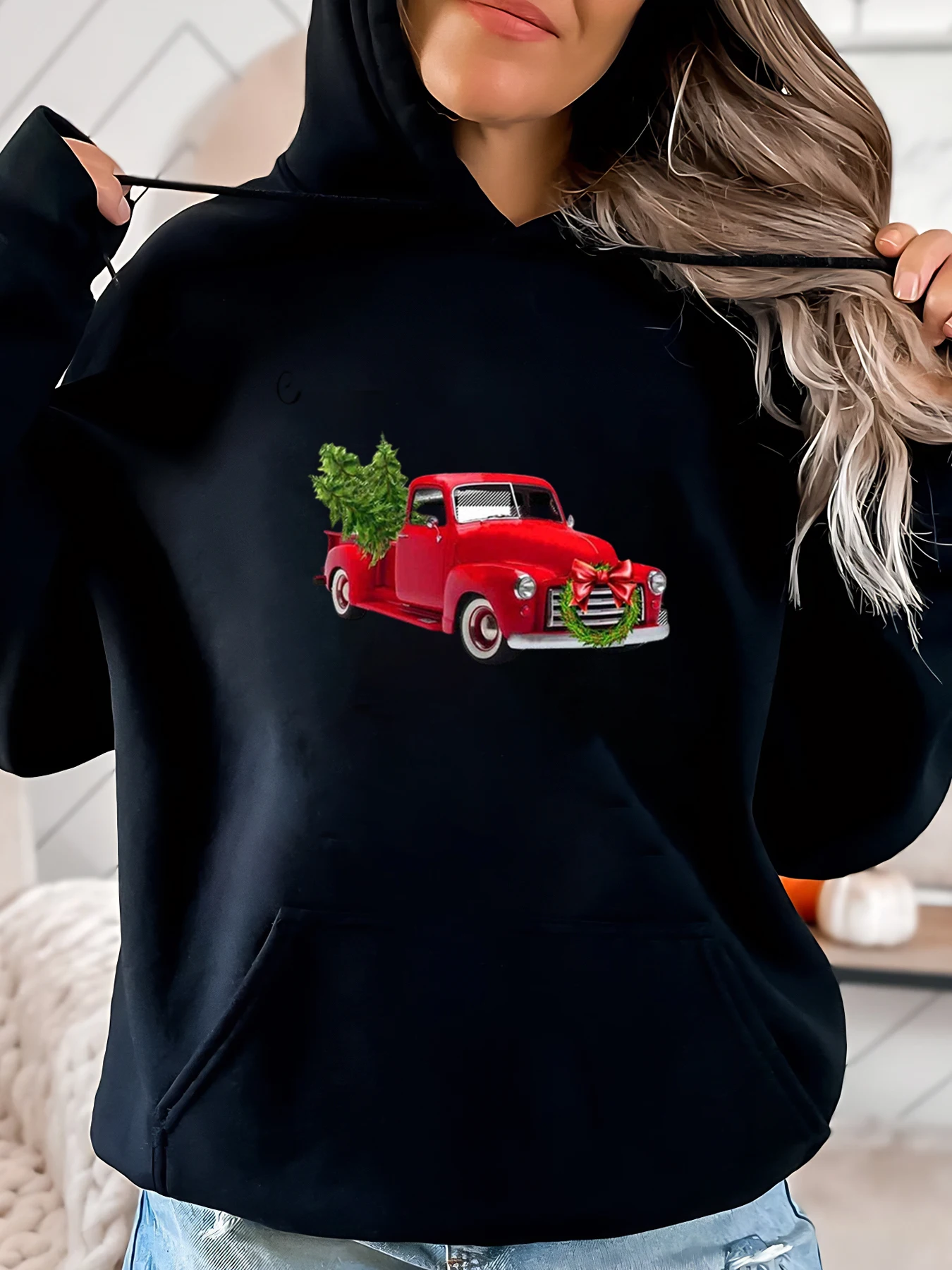 Sudadera con capucha navideña con estampado de camión rojo y árbol de Navidad para mujer, traje informal de invierno, color negro, talla grande