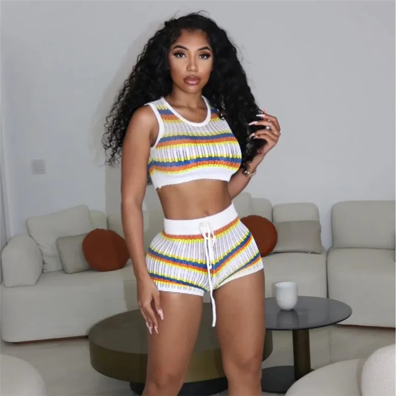 

2025 Sexy New Summer Fashion Knitted Sweet Color Matching Sleeveless Exposed Navel High Waist Slim Shorts Suit Women