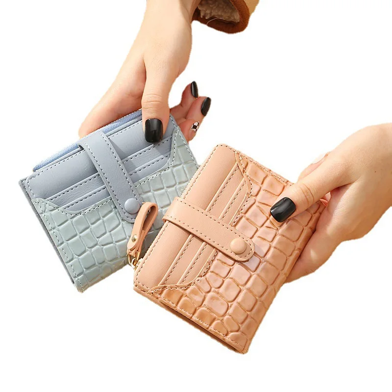 Western Crocodile Pattern Short PU Leather Women Wallet Large Capacity Multi-card Slots Purse for Ladies