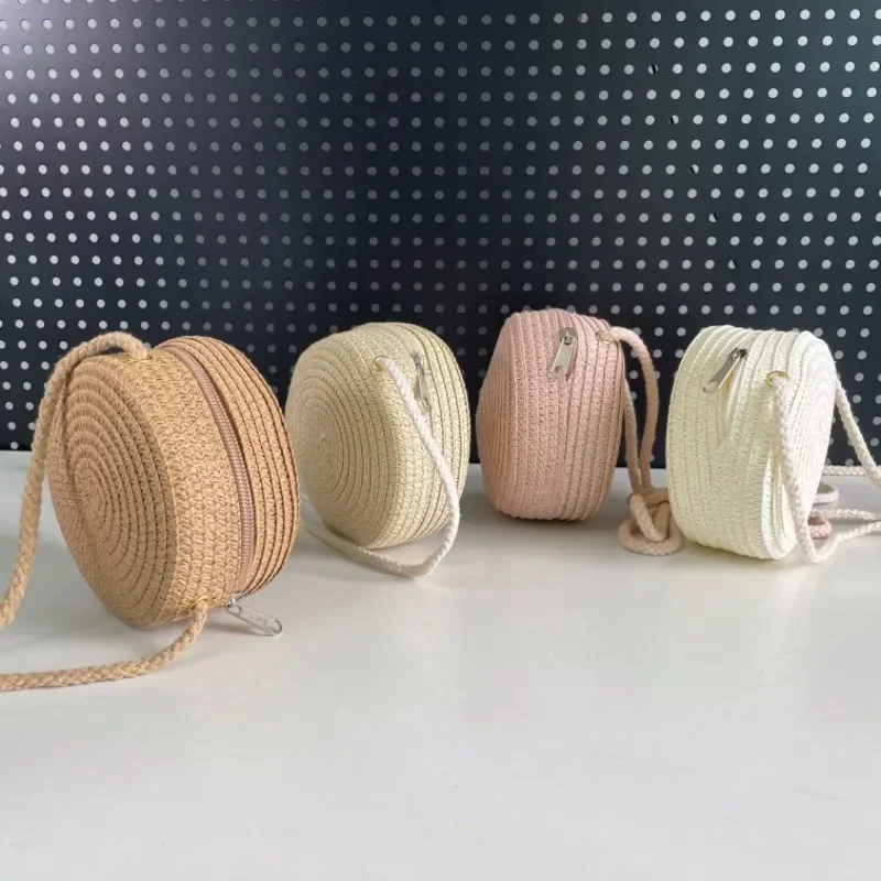 Okrągła torba ze słomy damska tkana torba plażowa Crossbody dla pań śliczna rattanowa ręcznie robiona dzianinowa cukierkowa kolorowa mała torebka