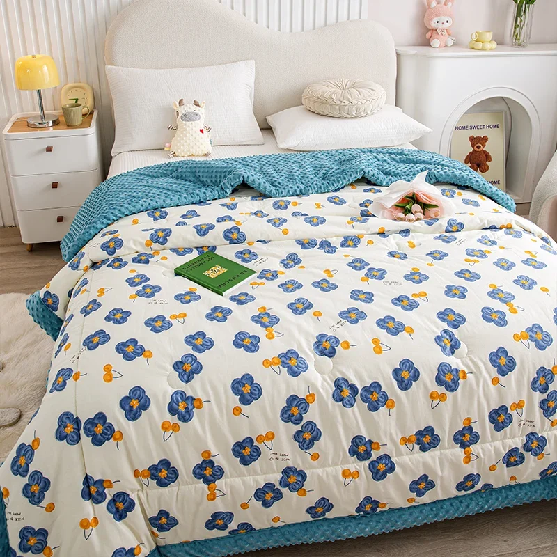 Blue Flowers Comforter for Girls Teens Room Decor, Botanical Floral Quilt,1 Piece Soft Comfortable Warm Beans Velvet Comforters