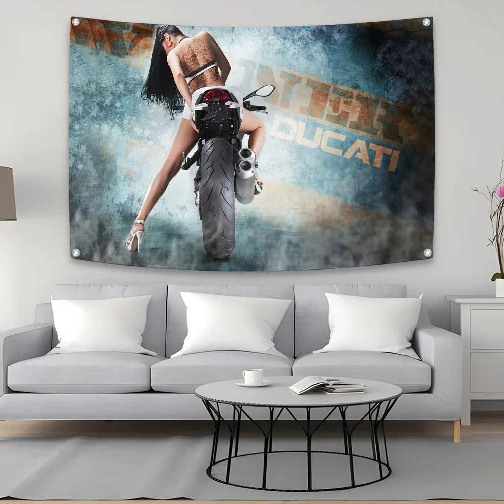 دراجة نارية مع مثير فتاة ساخنة العلم المنزل والحديقة في الهواء الطلق ستوكات مطبوعة الديكور خلفية الفن العلم راية