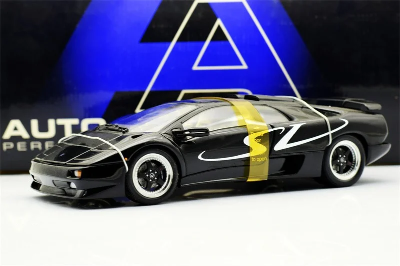 

Autoart 1:18 Diablo SV Alloy Fully Open Simulation Limited Edition Alloy Metal Static Car Model Toy Gift