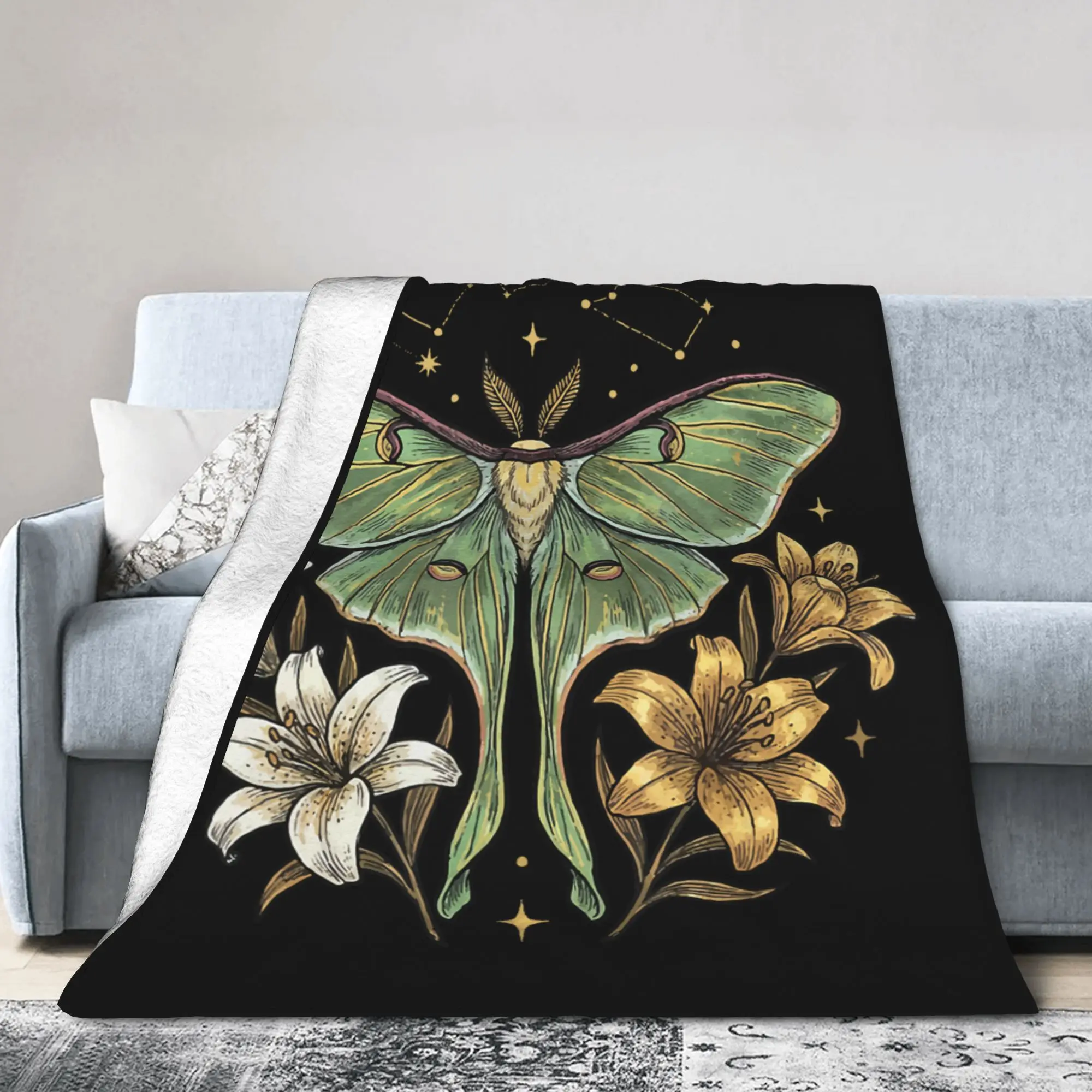 Luna Moth Goblincore Aesthetic Blankets Flannel Print Cottagecore Multi-function Lightweight Bedding Throw Blankets for Home