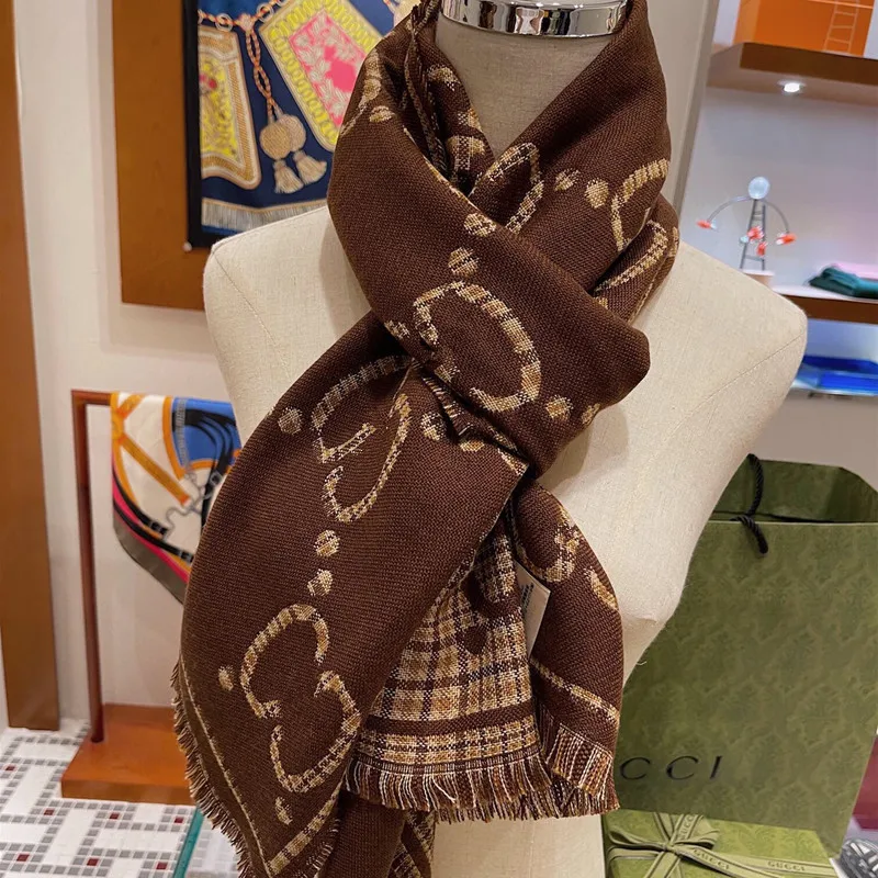 

Женский шарф из искусственного кашемира в европейском и американском стиле, длинная и теплая, двусторонняя, толстая и теплая шаль двойного назначения.