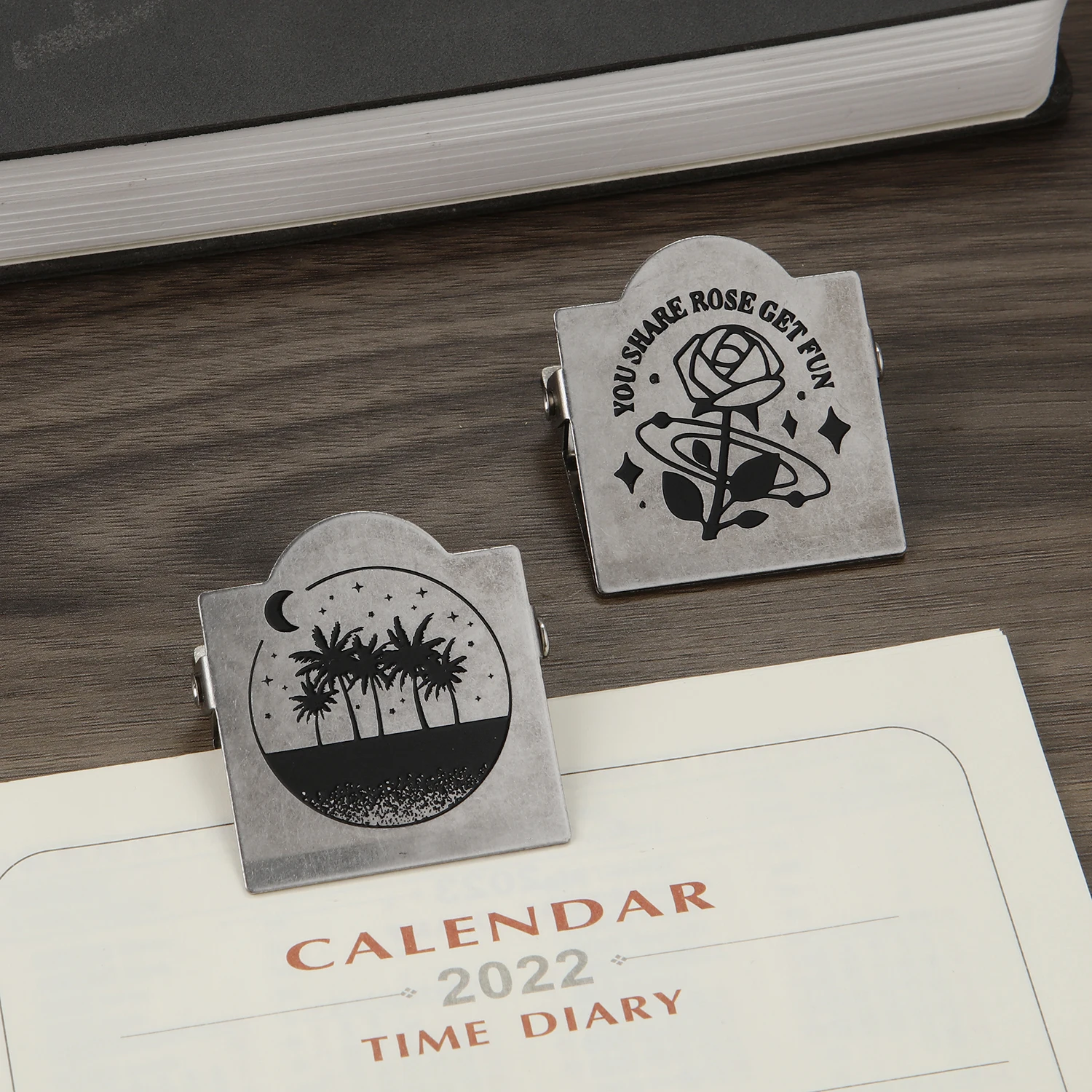 

1PCS Retro Metal Binder Clips Foldback Notes Letter File Paper Clip Binding Securing Clips Office School Stationery 40mm