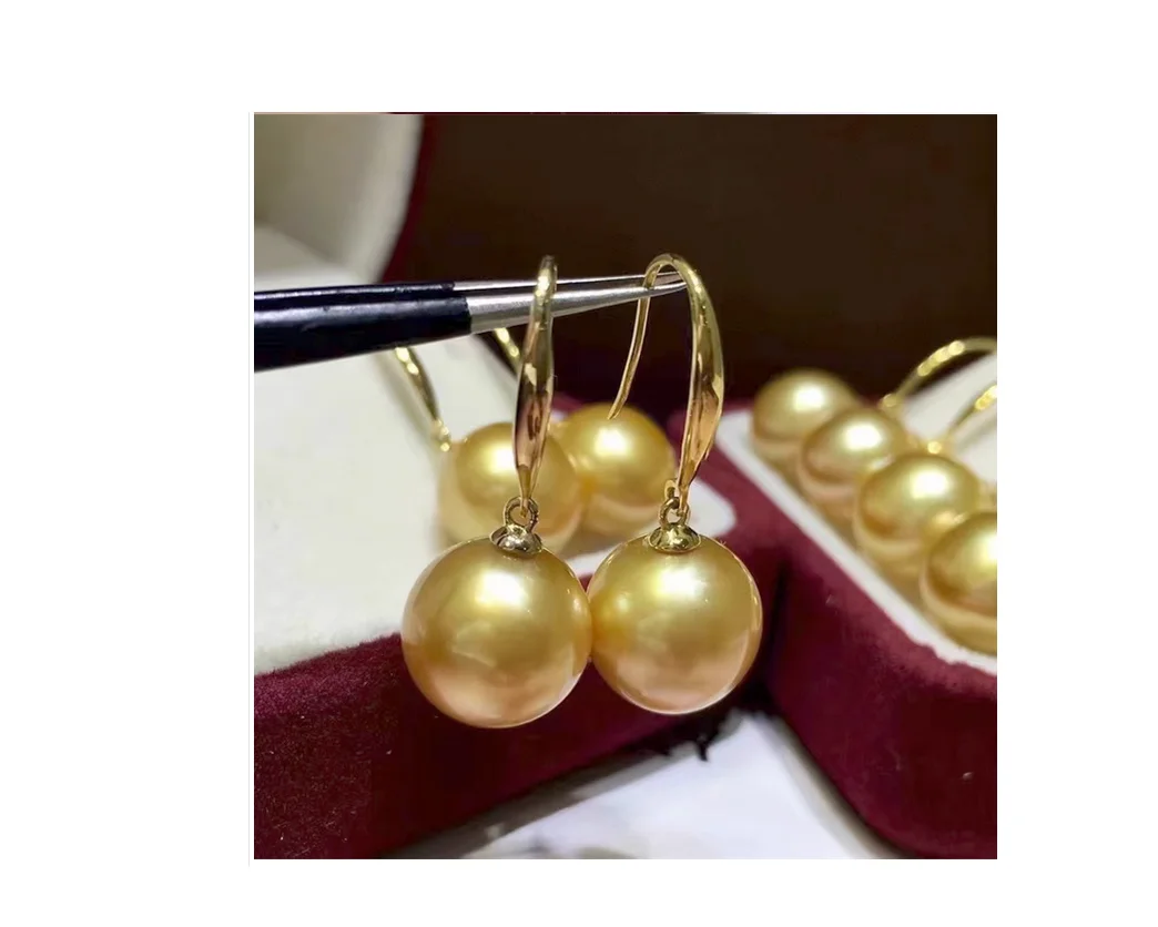 

Pair of 10-11mm Natural Genuine South Sea Pearl Earring