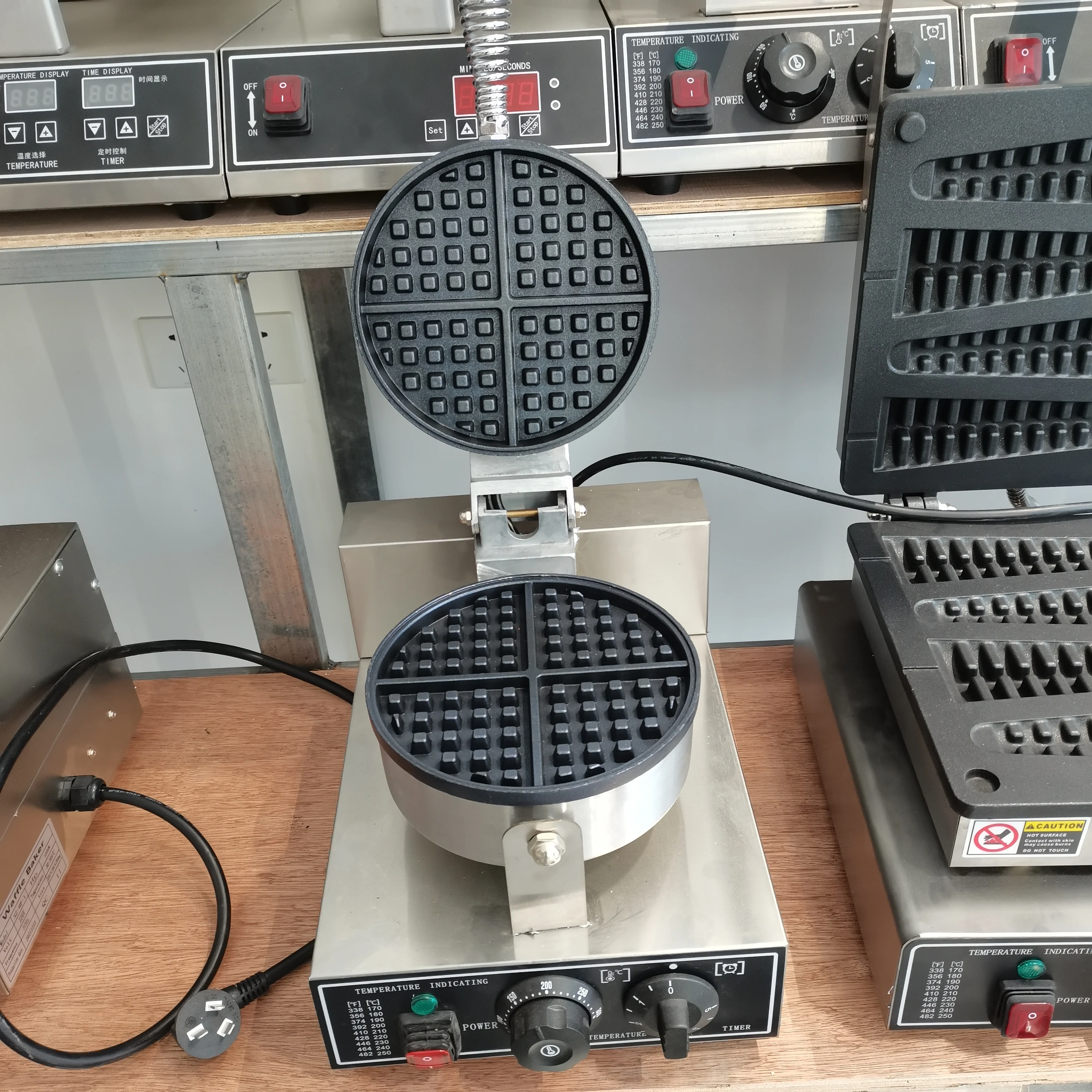 Two Plates Commercial Electric Waffle Maker