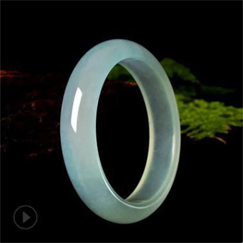 Quartz Jade Light Green Bracelet Exquisite Ladies Jade Color Light Oil Green Ice Transparent Jade Bracelet