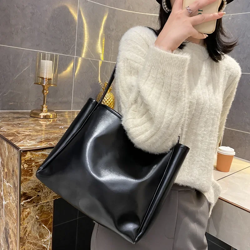 New Trendy Tote Bag Simple Temperament Casual Shopping Bag Luxury Designer Handbag Western Style Large Capacity Shoulder Bag