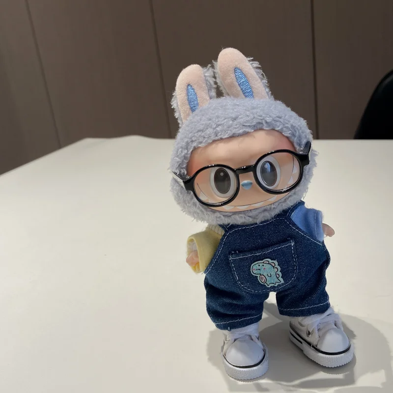 Nouveau chaud 17 cm les monstres Labubu queue de dinosaure Cowboy tenues globales pendentif assis fête Labubu V1v2 vêtements poupée accessoires