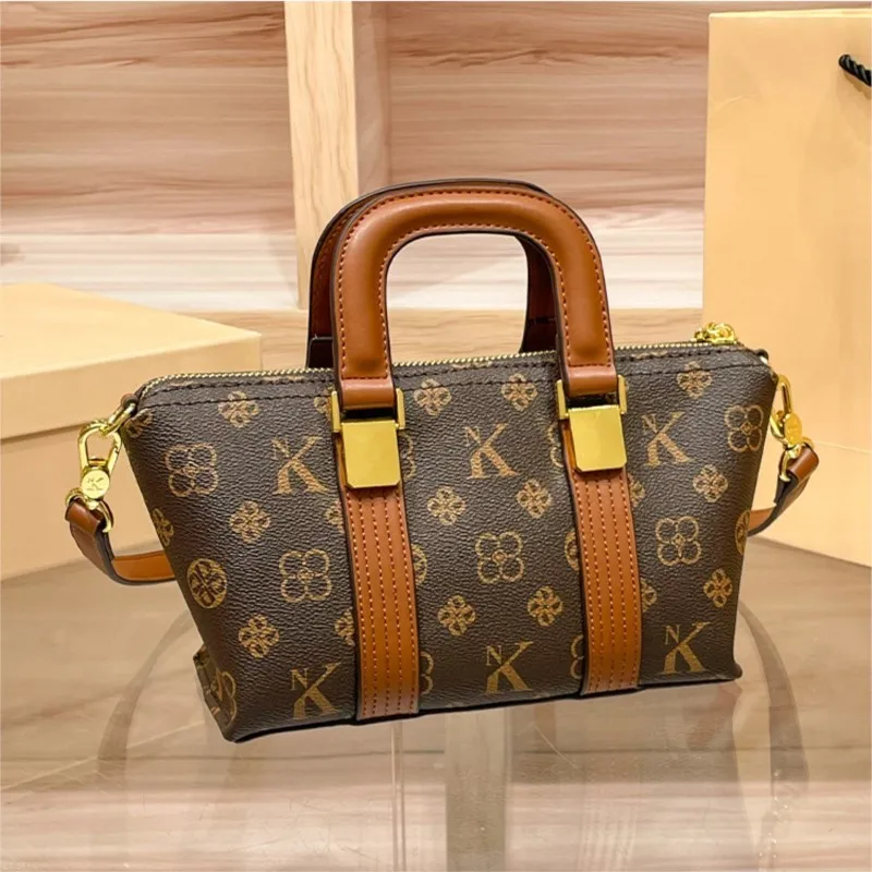 Brand Women's Handbag 2025 New Autumn and Winter Retro Commuting High-End Designer Shoulder Crossbody Bag Tote Bag Trend