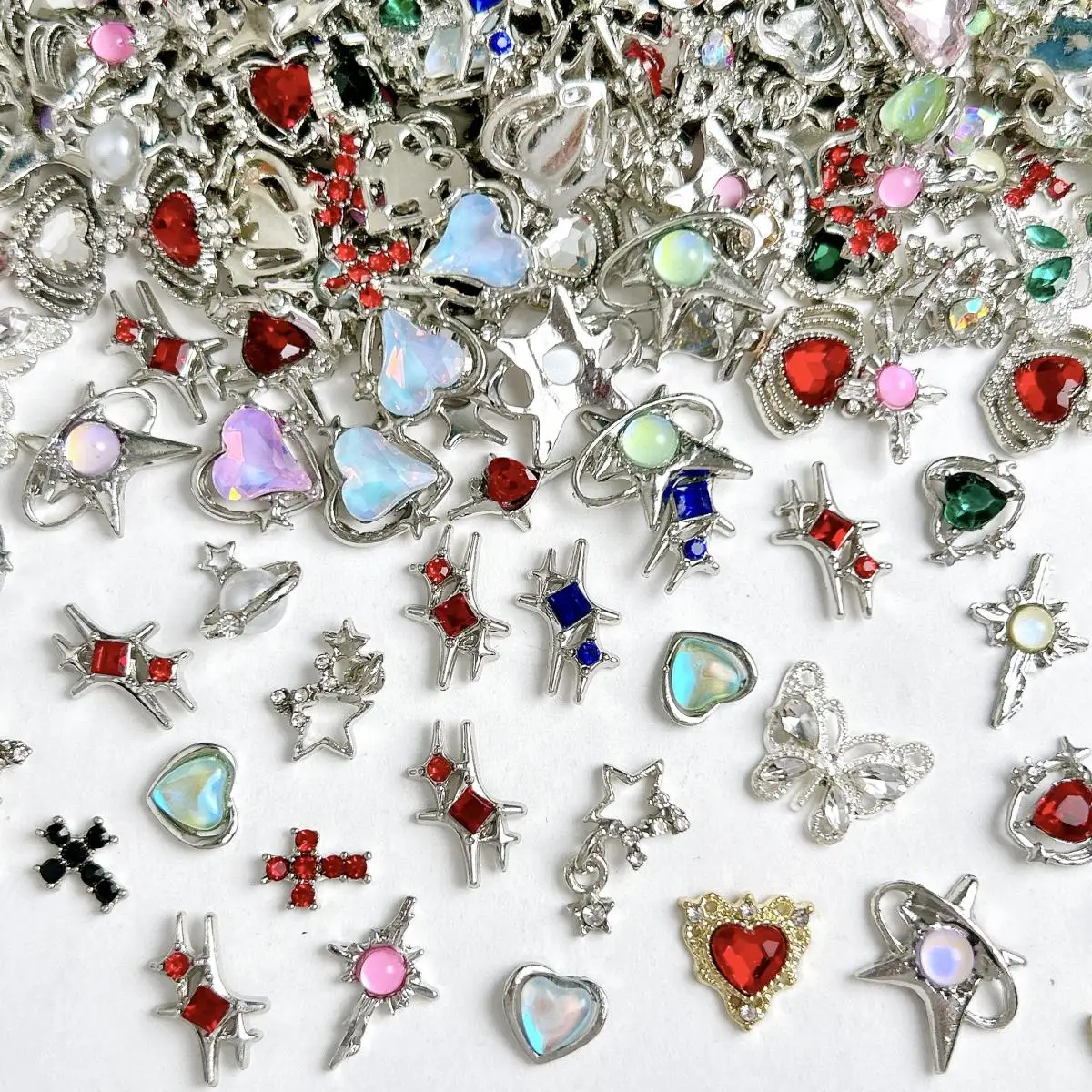 20PCS Exquisite Funkelnde Silber Legierung Intarsien Strass Nagel Charms Herz Stern Schmetterling Gemischt Nail art Dekoration DIY Handwerk