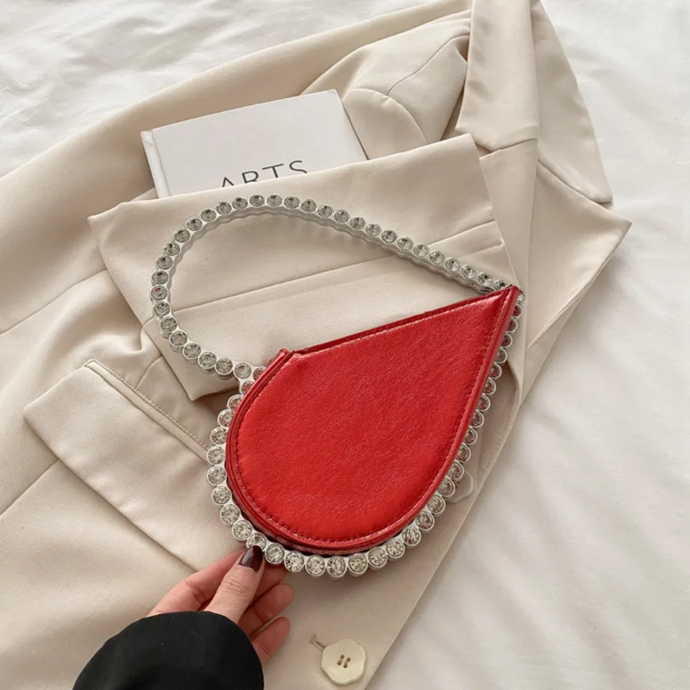 

Rhinestone Evening Banquet Bag Large Capacity Wrist Bag Love Shape Handbag Metal Handle Messenger Purse Ladies Clutch Bag