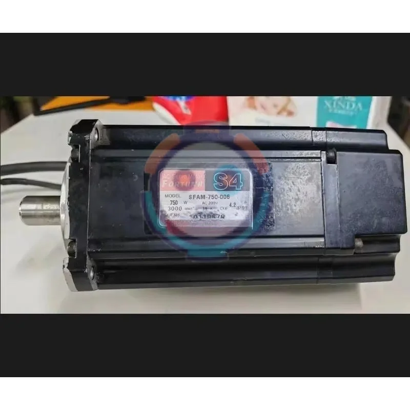 hot SWF Sunstar Embroidery Machine Spare Parts Good Condition FORTUNA S4 Main Servo Motor Model SFAM-750-006 750W