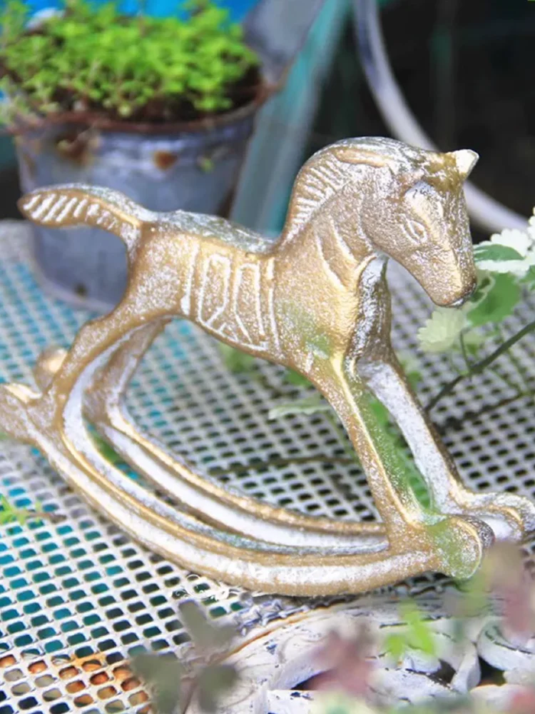 Vintage Cast Iron Rocking Horse: Timeless Tabletop and Garden Decoration