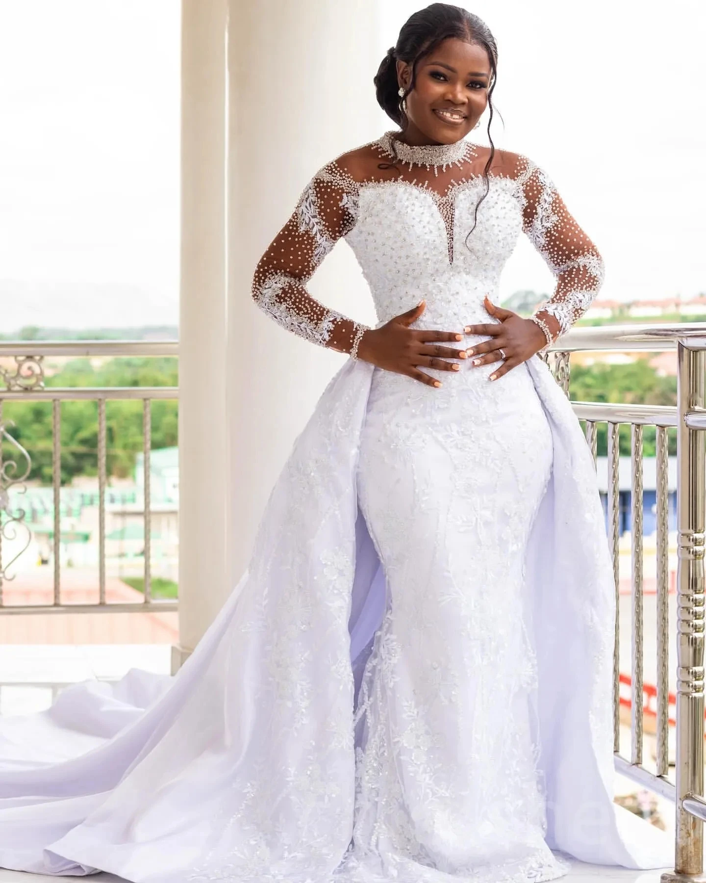 

2025 African Mermaid Wedding Dress Sheer Neck Full Sleeves Lace Beaded Detachable Train Bridal Bride Gowns Vestidos De Noiva