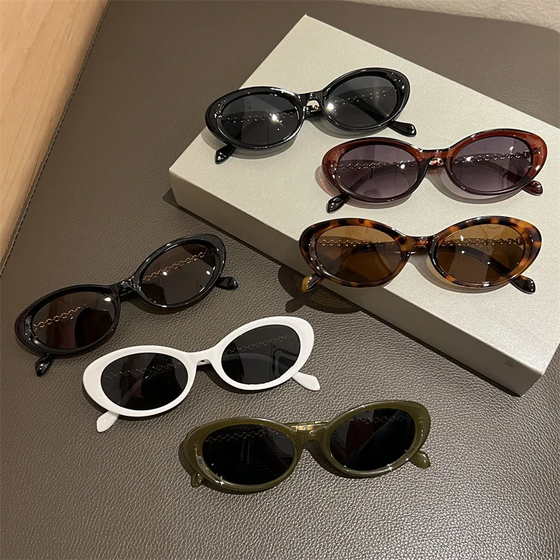 Luxury Brand Designer Small Frame Oval Sunglasses Women For Men Vintage Fashion Sun Glasses Trendy Punk Metal Chain Shades UV400