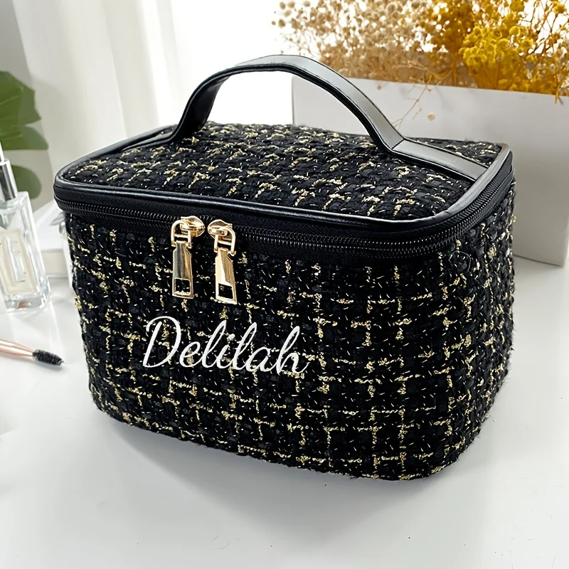 Stilvolle Damen-Kosmetiktasche mit großem Fassungsvermögen, individuell bestickter Text, tragbare Kulturtasche für Weihnachts-, Halloween- und Feiertagsgeschenke – Detail 3