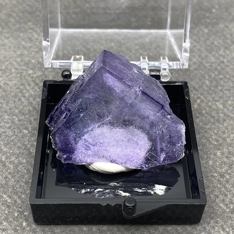 100% naturalYaogangxian purple fluorite raw stone mineral specimens, jewelry ornaments, beads, crystal stone+Box size:35*35*35mm