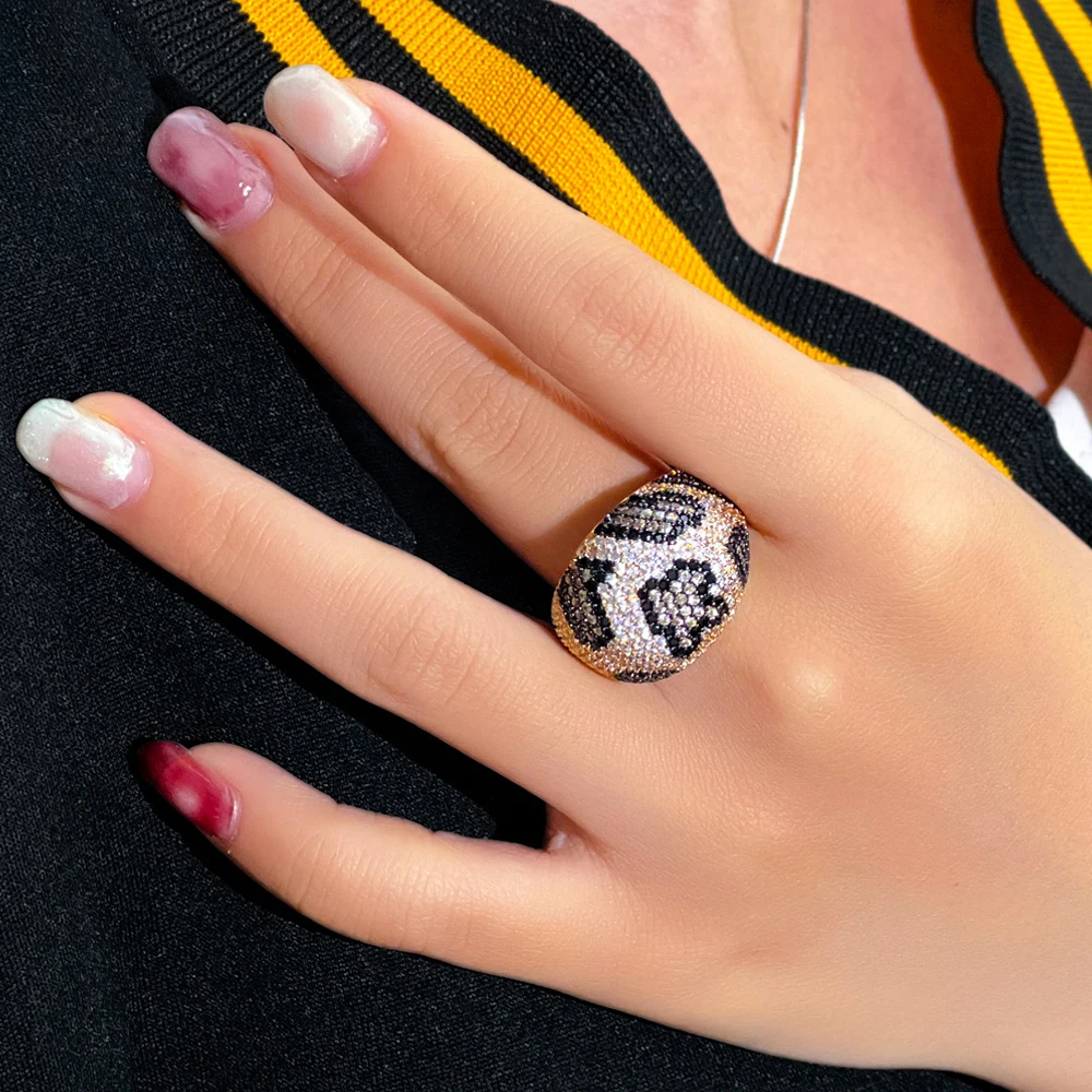 Pera Unique Sexy Leopard Print Multicolor Cubic Zircon Gold Plated Filled Wedding Bands Rings for Women Party Jewelry Gift R219