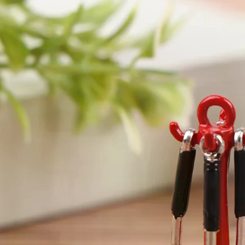 

Набор кухонных принадлежностей для кукольного домика 1:12: вертикальные подвесные ложки, лопатки, шумовка