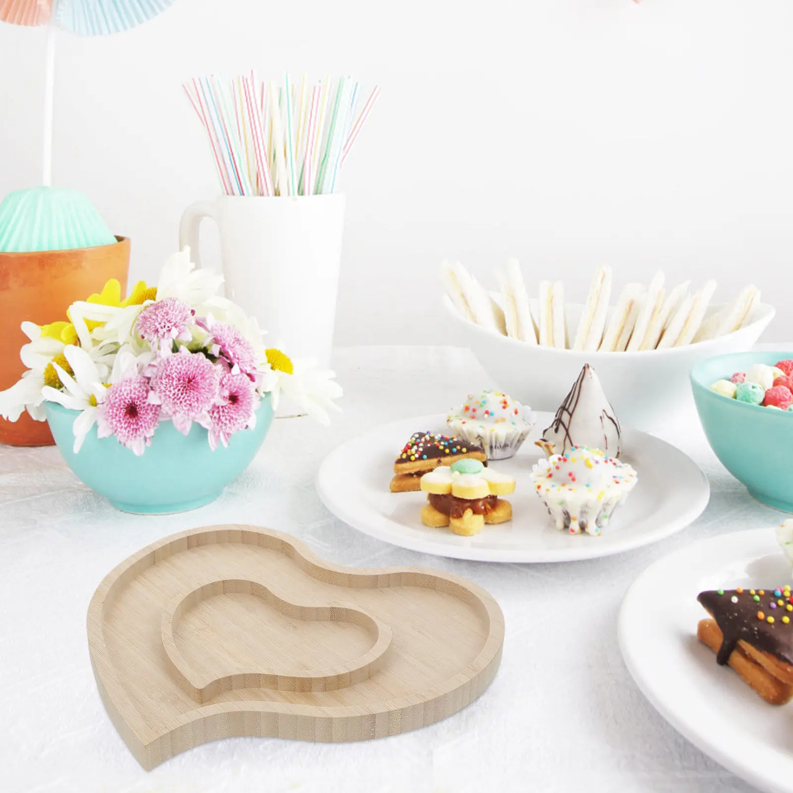 

Heart Shaped Wooden Tray Rustic Solid Wood Snack Serving Tray for Party Nuts Fruits Valentine's Day Decoration