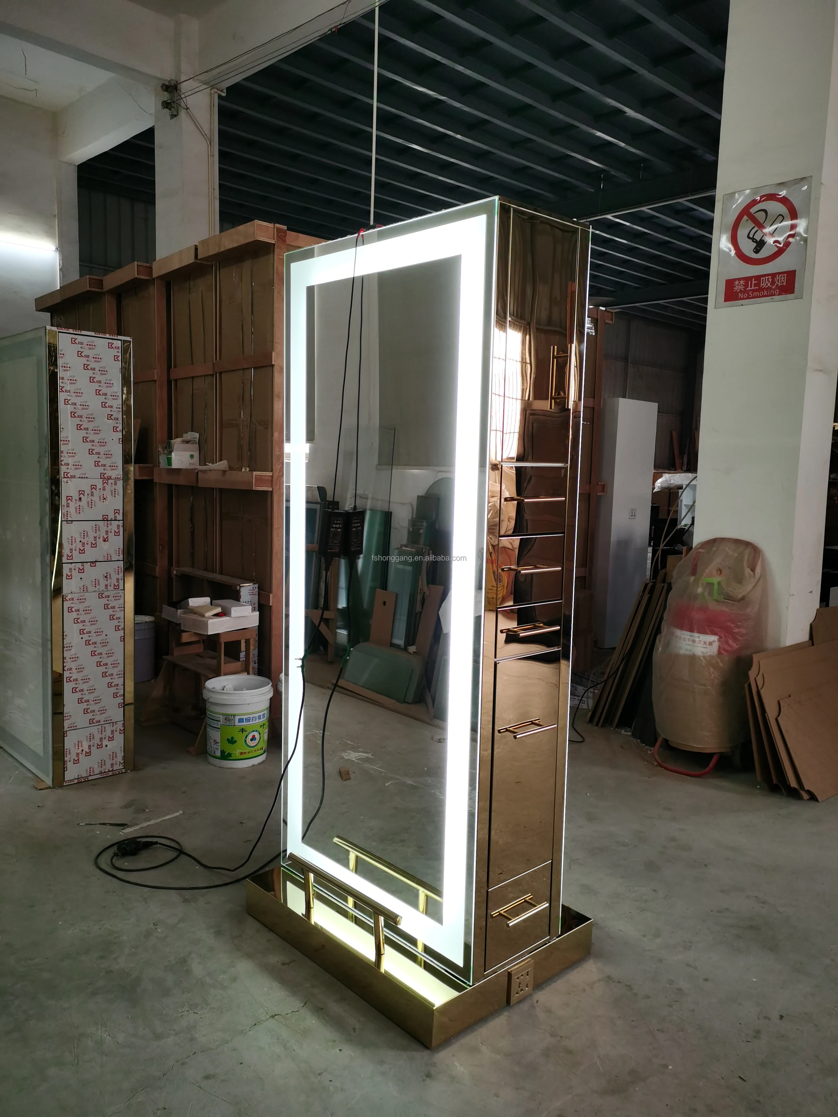 Luxury Gold Stainless Steel With LED Light Locker Double Sided Salon Barber Mirror Stand Customizable for Barber Shop