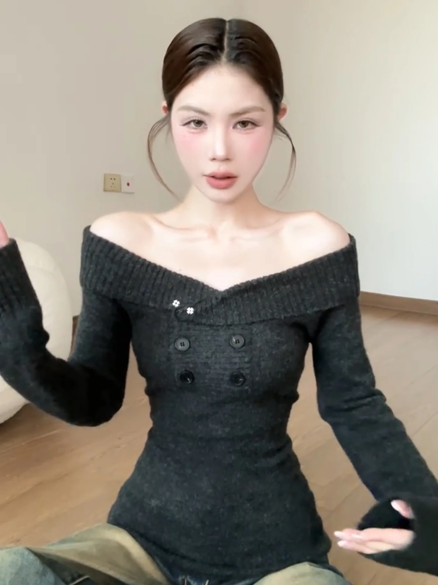 

Slim Fit One oulder Knitted Sweater for Women Deep ey Casual Wear Outerwear Suitable for Autumn Winter Seasons