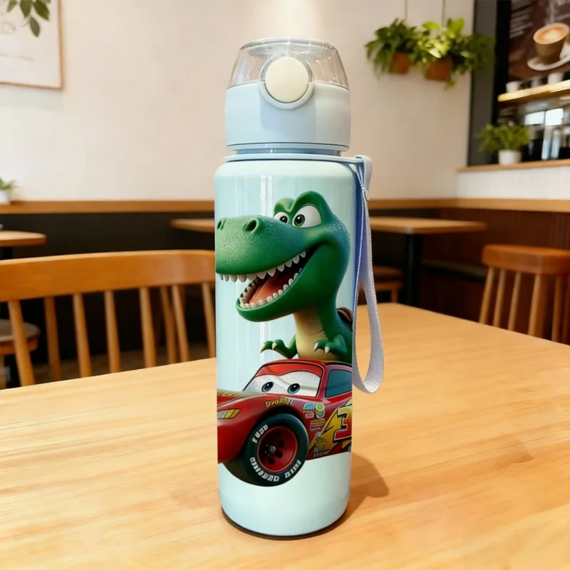 زجاجة مياه كرتونية ثلاثية الأبعاد بتصميم ديناصور وسيارة من ديزني - لطيفة وذات سعة كبيرة، مفضلة لدى الأطفال، هدية مثالية، مقاومة للبهتان