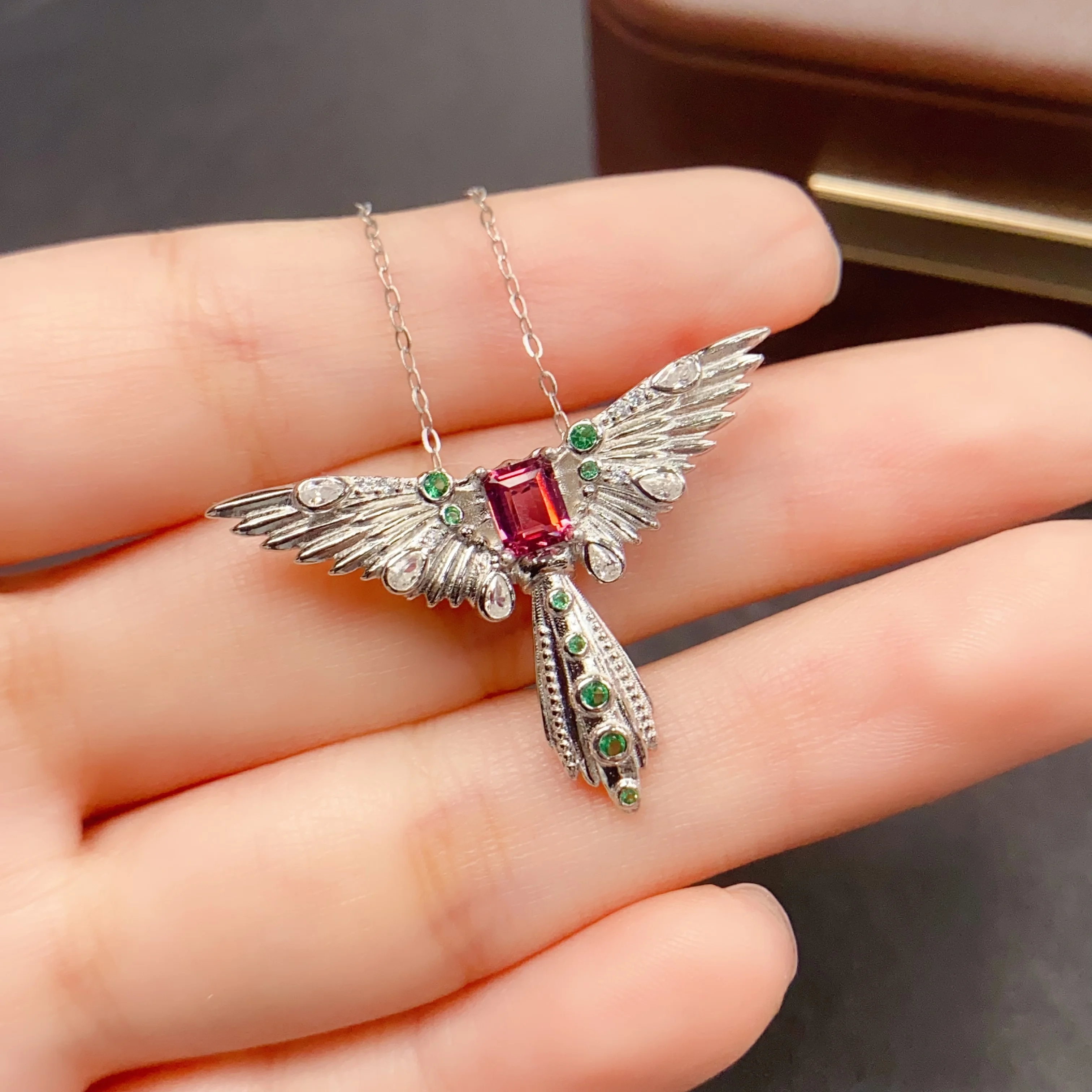 

Кулон-подвеска из натурального граната 4*5 мм, серебро 925 пробы, с сертификатом, изысканное модное украшение с дизайном «Крылья ангела» для женщин