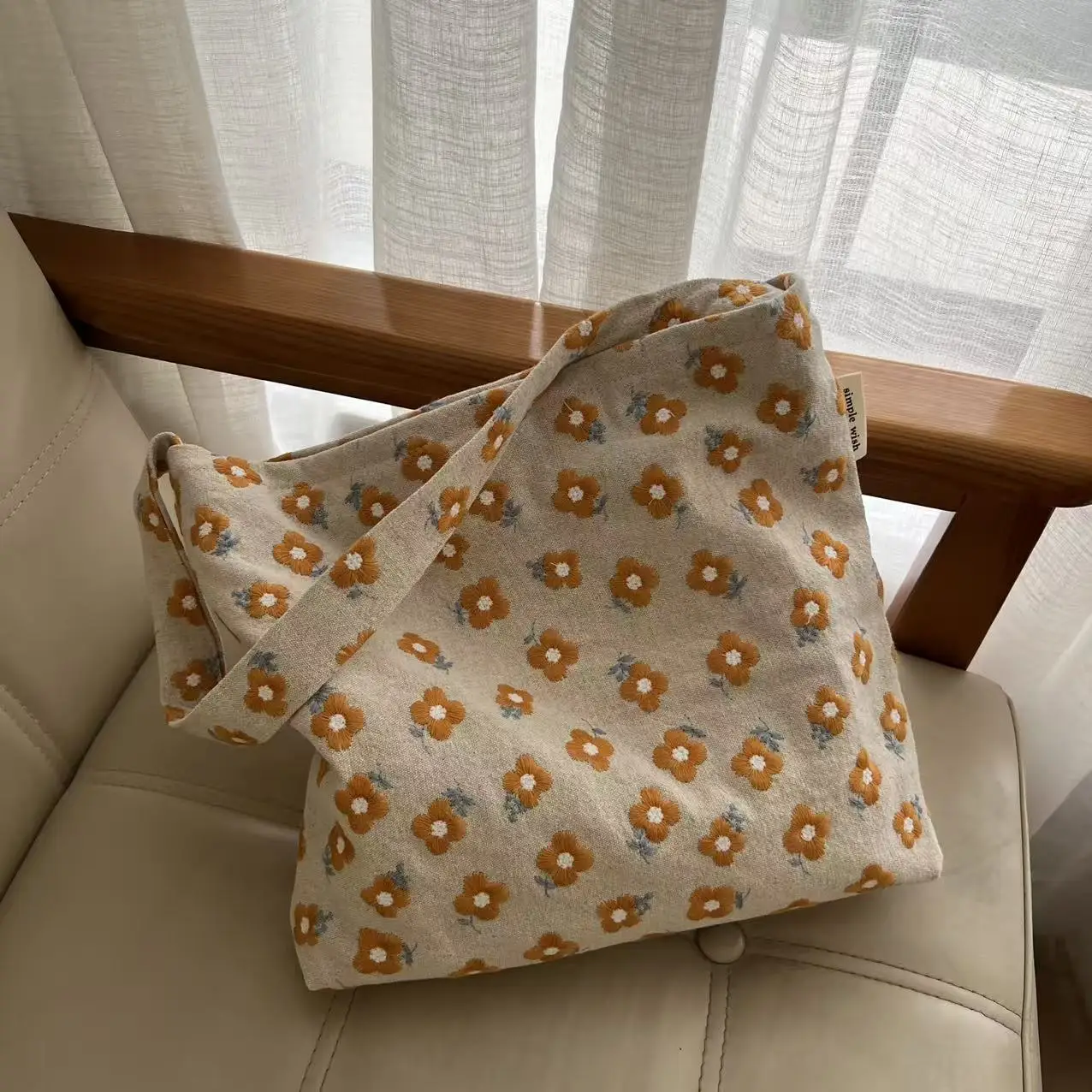 

Retro Tote Bag Japanese Embroidered Canvas flower Bag Minimalist Crossbody Commuter Bag Women's Single oulder