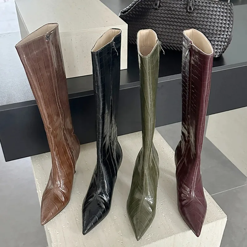 stivali-alti-al-ginocchio-da-donna-in-stile-street-fashion-con-punta-a-spillo-e-tacco-sottile-stivali-lunghi-invernali-vintage-scarpe-da-donna
