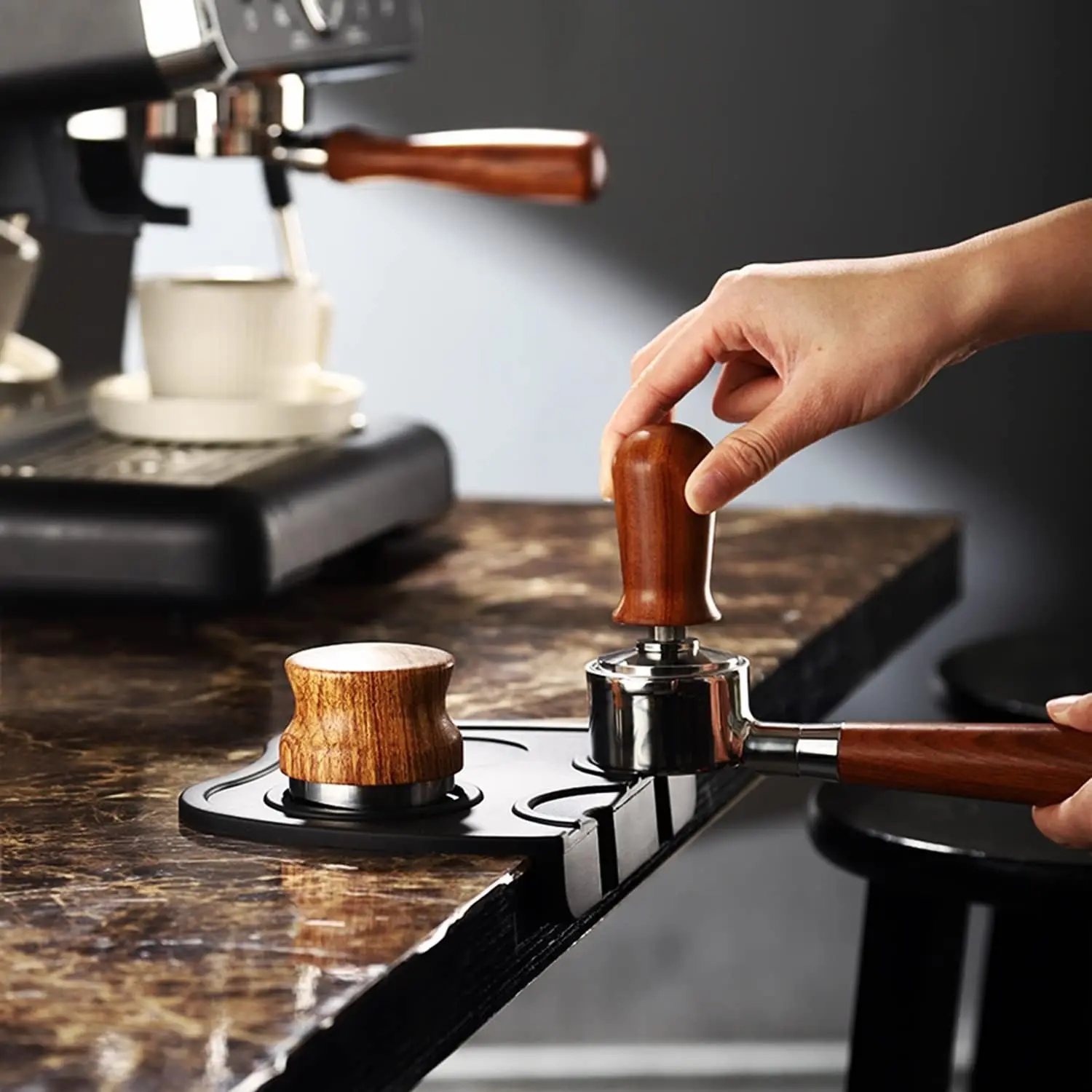 Espresso Tamping Mat Silicone Coffee Tamper Mat with Corner Edge Tamp Support Station for Countertop Barista Tools Espresso