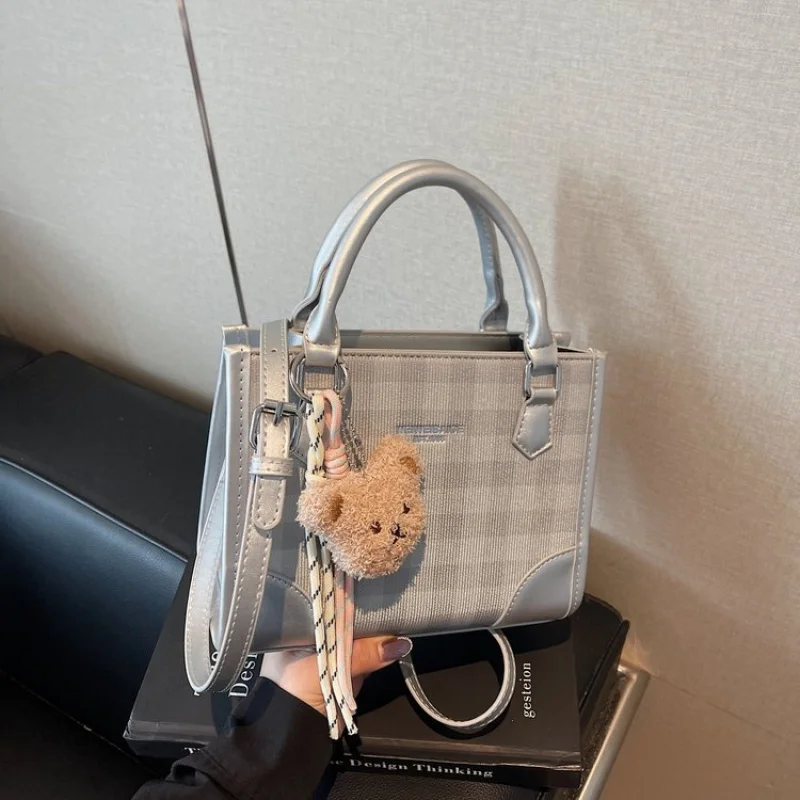 

Elegant High-End Unique Leisure Business Crossbody Handbag Women Stylish Clutch Mini Simple Vintage