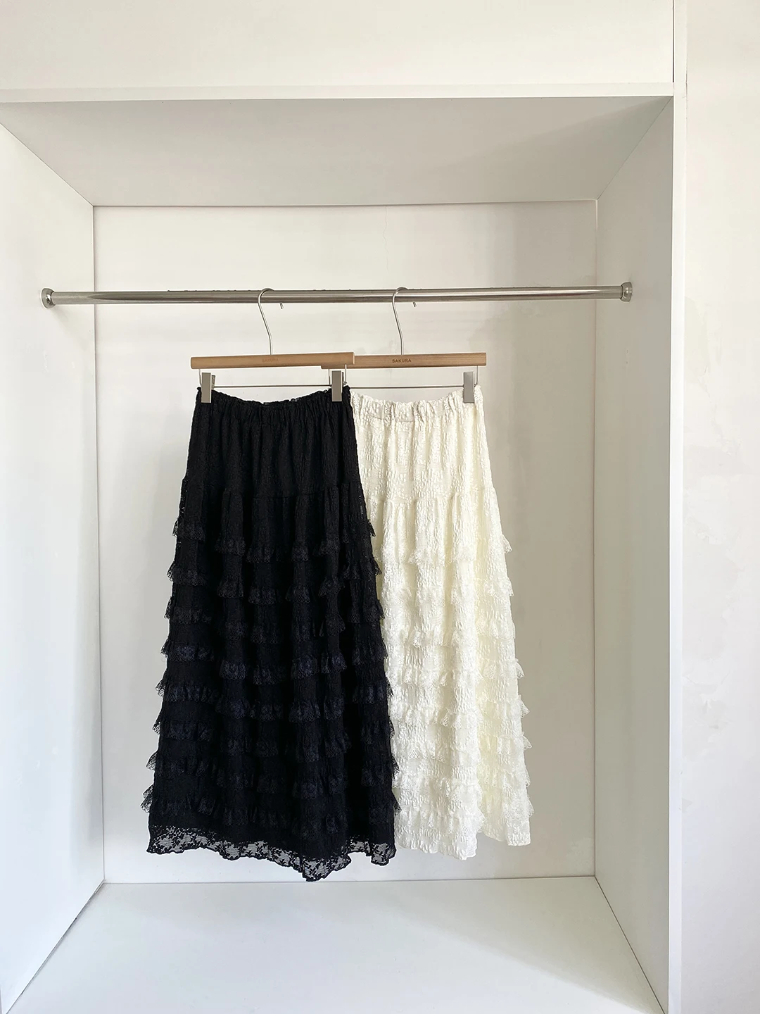 

Elegant Anti-Aging Wooden Half Skirt Women's High Waist Slimming Hip Covering A-Line Skirt Trendy Spring 2026 Cake Skirt