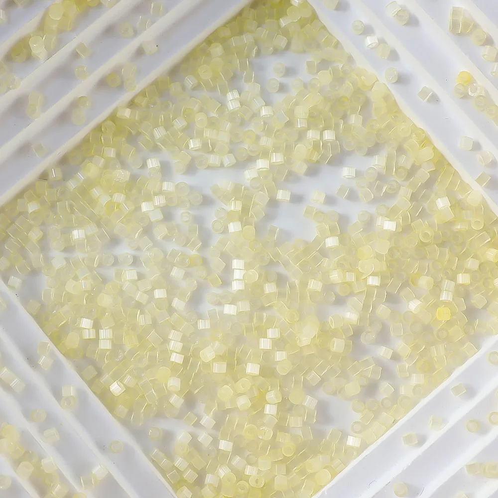 Aus Japan importierte Miyuki Delica Seidenfarbene Rocailles, Glasperlen, für die Schmuckherstellung, geeignet für verschiedene DIY-Bastelarbeiten. – Detail 9